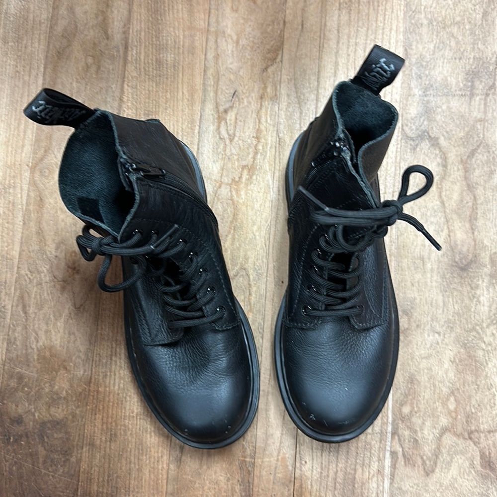 Very good condition softy Doc Martins